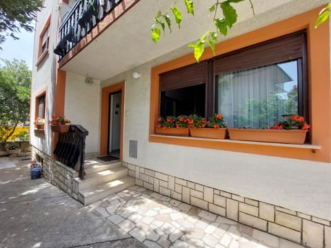 image/jpeg