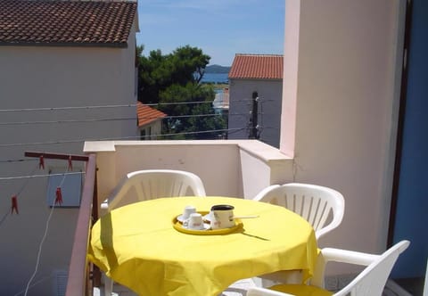 balcony-terrace
