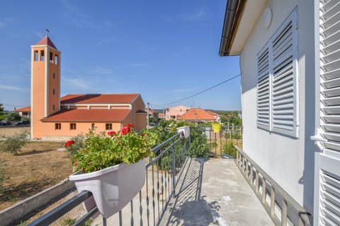balcony-terrace