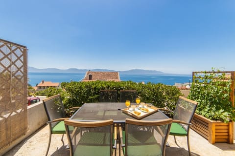 balcony-terrace