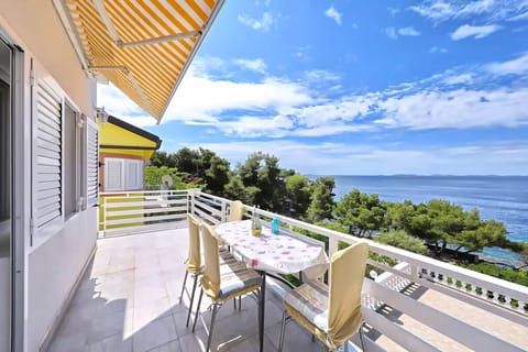 balcony-terrace