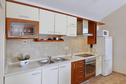 kitchen-diner