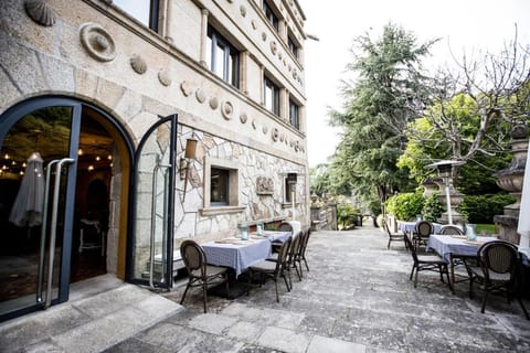 Hotel Pazo Los Escudos Spa & Beach Hotel in Vigo