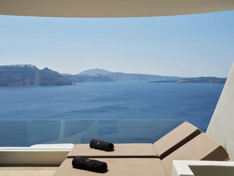 Andronis Luxury Suites Hotel in Oia