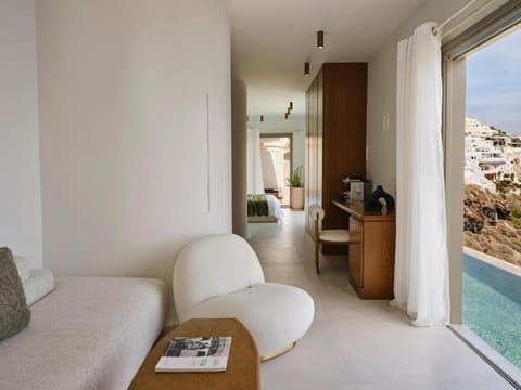 Andronis Luxury Suites Hotel in Oia