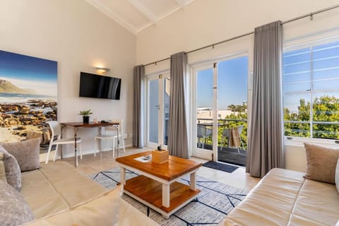 Camps Bay Village Apartment hotel in Camps Bay