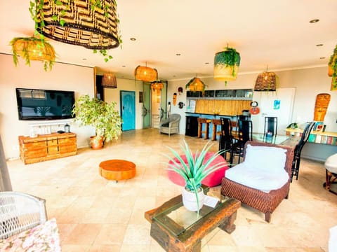 African Groove Camps Bay Bed and Breakfast in Camps Bay