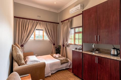 Mooiplaas Guesthouse Bed and Breakfast in Western Cape