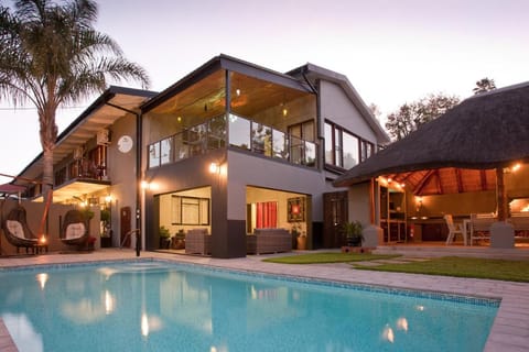 Miles B&B Guest House Bed and Breakfast in Western Cape