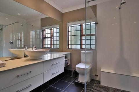 Milkwood Lodge Bed and Breakfast in Hermanus