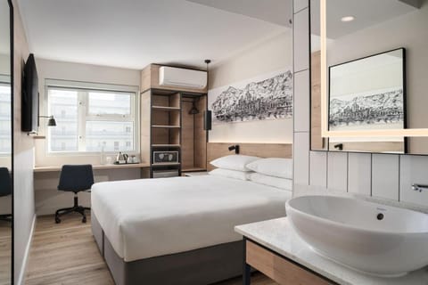 Protea Hotel by Marriott Cape Town Sea Point Hotel in Sea Point