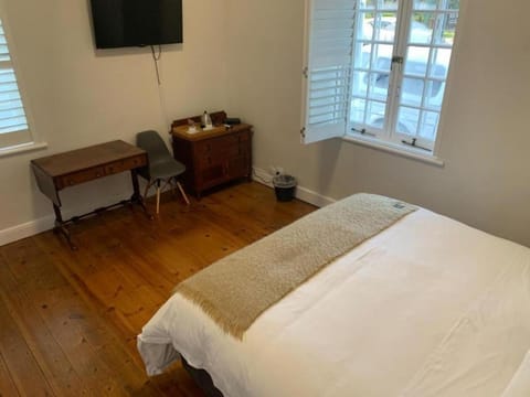 Just Joey Lodge Bed and Breakfast in Stellenbosch