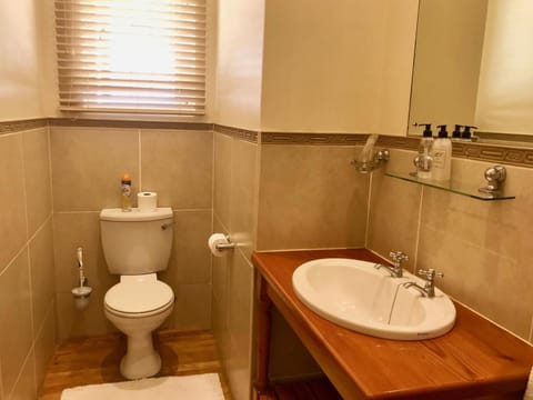 Sundown Manor Guesthouse Bed and Breakfast in Sea Point