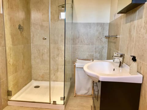 Sundown Manor Guesthouse Bed and Breakfast in Sea Point