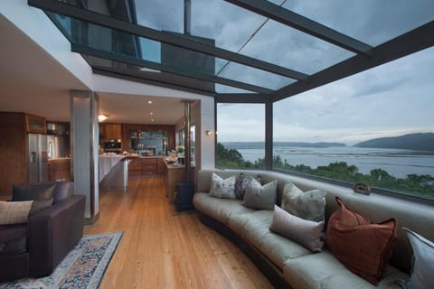 Kanonkop House Bed and Breakfast in Knysna