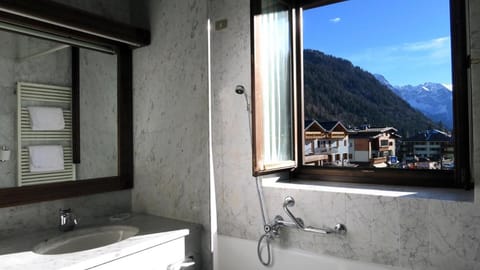 Savoia Palace Hotel Hotel in Madonna di Campiglio