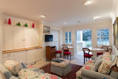 Isola Bella Guest House Bed and Breakfast in Knysna