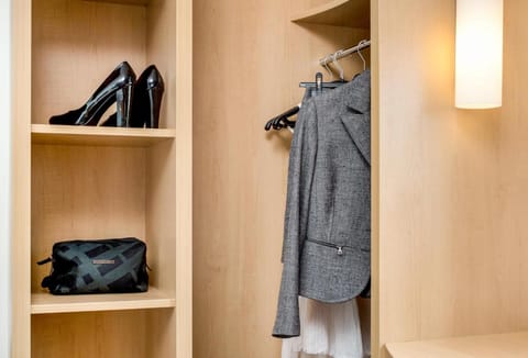 Ibis Brussels Centre Gare Midi Hotel in Saint-Gilles