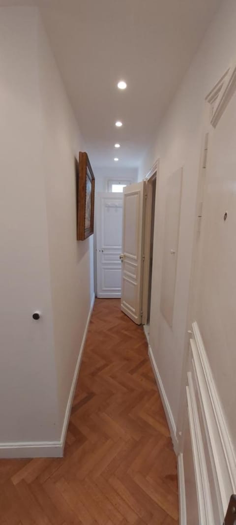 Bridgestreet Champs-Elysées Apartment in Paris