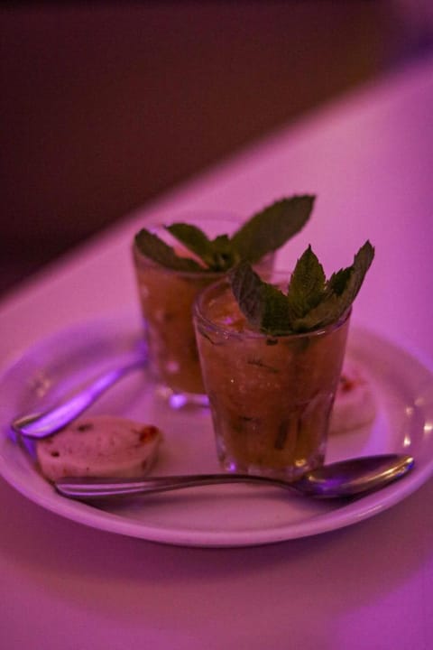 Hotel Aux Vieux Remparts, The Originals Relais (Relais du Silence) Hotel in Île-de-France