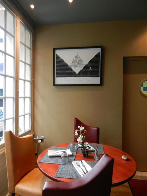 L'HOTEL de CHARTRES Hotel in Chartres