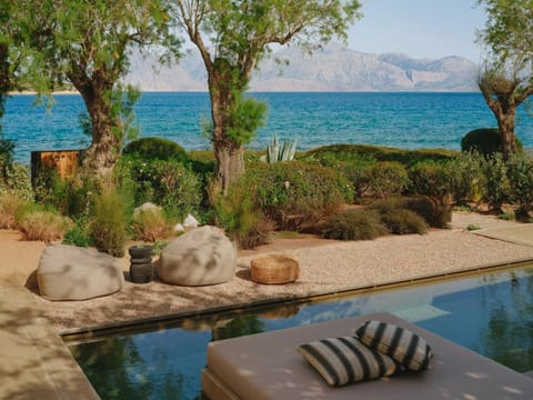 Minos Beach Art Hotel, a Member of Design Hotels Hotel in Akti Koundourou