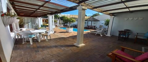 Dolphin Inn Blouberg Bed and Breakfast in Cape Town