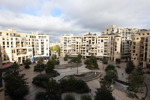 Evergreen Laurel Hotel Hotel in Levallois-Perret