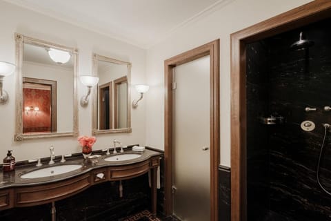 Grand Hotel Les Trois Rois Hotel in Basel