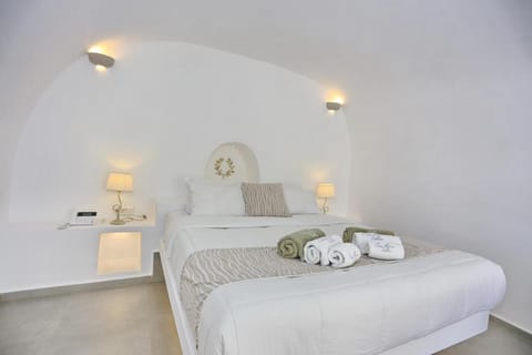 Oia Mare Villas Apartment hotel in Oia