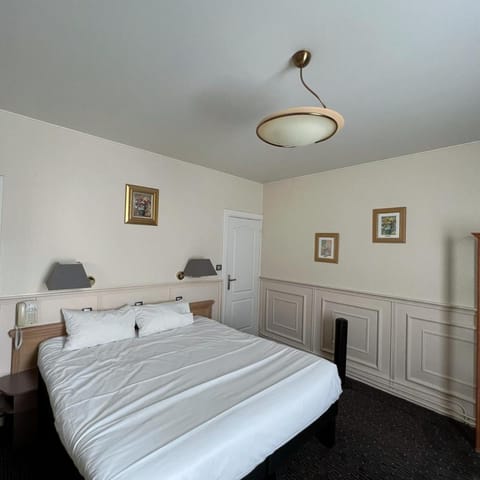 Le Grand Hotel Hotel in Valenciennes