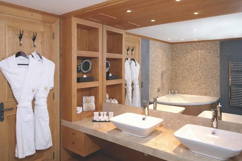 Chalet RoyAlp Hôtel & Spa Hotel in Ollon