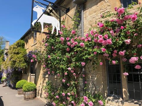 The Lamb Inn Inn in West Oxfordshire District