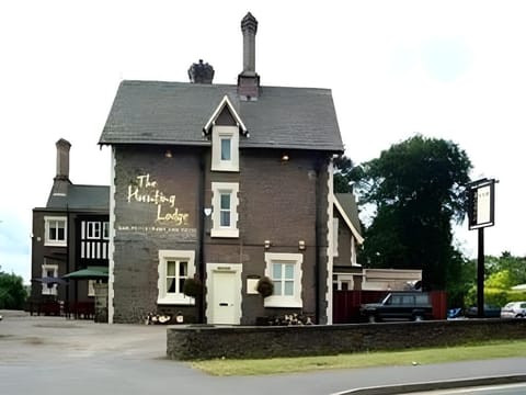 The Hunting Lodge Hotel in Charnwood