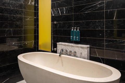 The Manchester Deansgate Hotel, by IHG Hotel in Salford