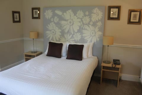 Nant Ddu Lodge Hotel & Spa Hotel in Llanfrynach