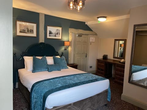 Punch House Monmouth Hotel in Forest of Dean