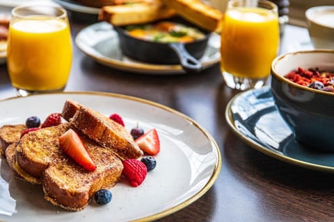 Hanbury Manor Marriott Hotel & Country Club Hotel in East Hertfordshire District