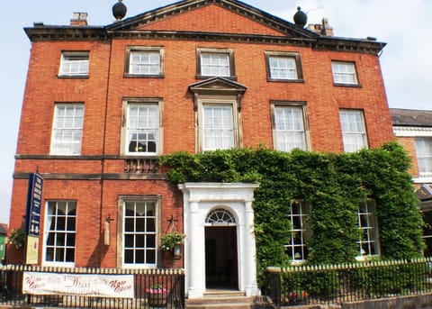 The Bank House Hotel Hotel in East Staffordshire District