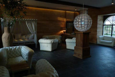 Domaine De Villeray Hotel in Normandy