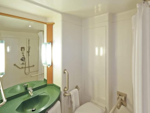 ibis Reading Centre Hotel in Reading