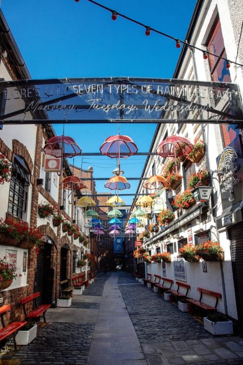 Ramada by Wyndham Belfast City Centre Hotel in Belfast