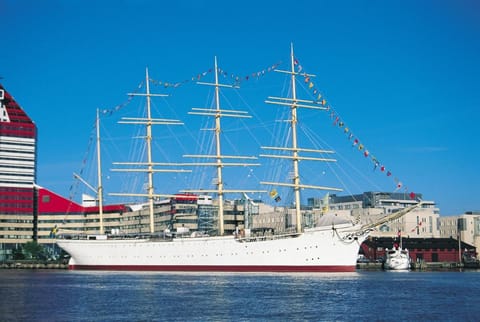 Hotel Barken Viking Docked boat in Gothenburg
