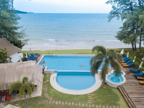 Twin Bay Resort Resort in Sala Dan