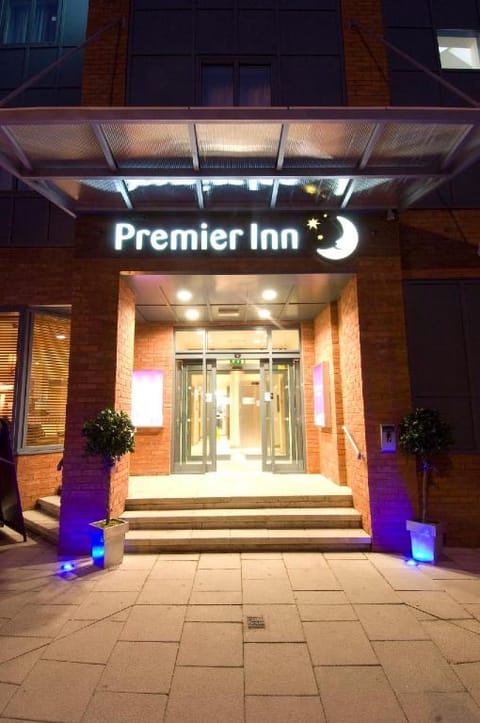 Premier Inn Chester - Railway Station Hotel in Chester