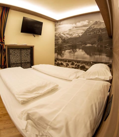 Hotel Touring Hotel in Canton of Grisons