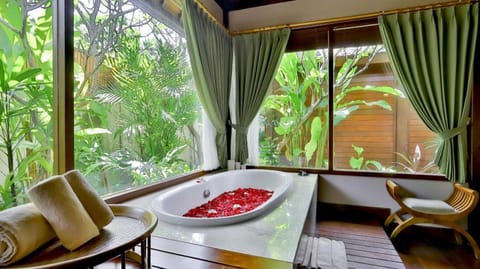 DISINI Luxury Spa Villa Villa in Kuta