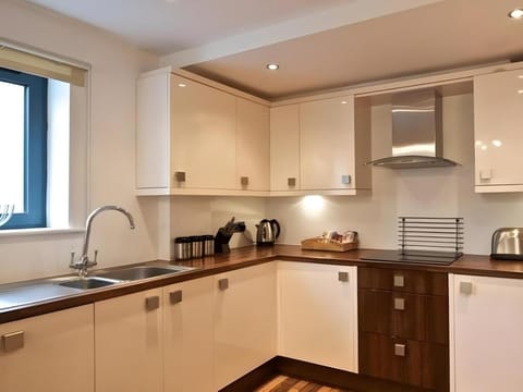 Dreamhouse Apartments Manchester City West Hotel in Salford