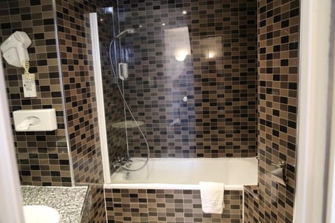 Hotel Princesse Isabelle Hotel in Puteaux