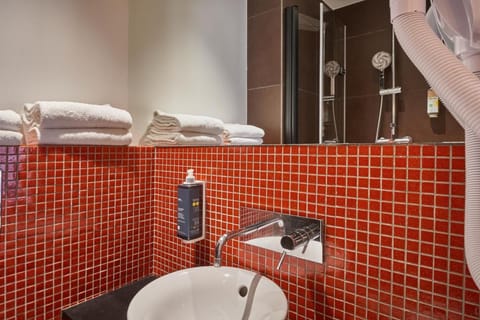Greet Hotel Boulogne Billancourt Paris Hotel in Issy-les-Moulineaux